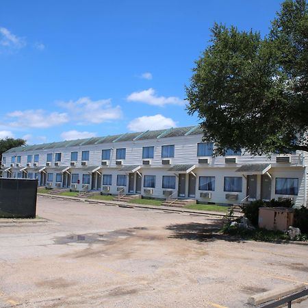 Days Inn By Wyndham Waco University Area ภายนอก รูปภาพ