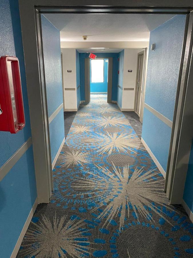 Days Inn By Wyndham Waco University Area ภายนอก รูปภาพ