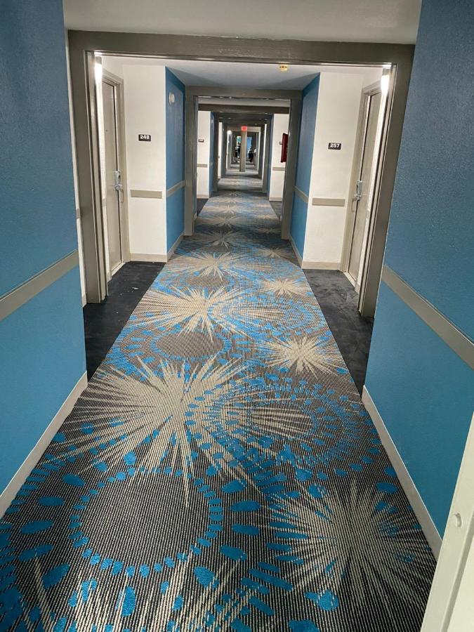 Days Inn By Wyndham Waco University Area ภายนอก รูปภาพ