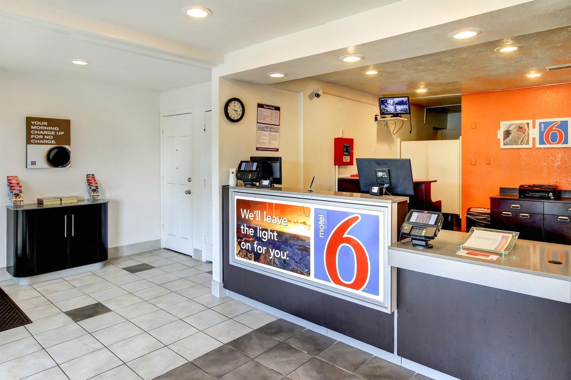 Days Inn By Wyndham Waco University Area ภายนอก รูปภาพ