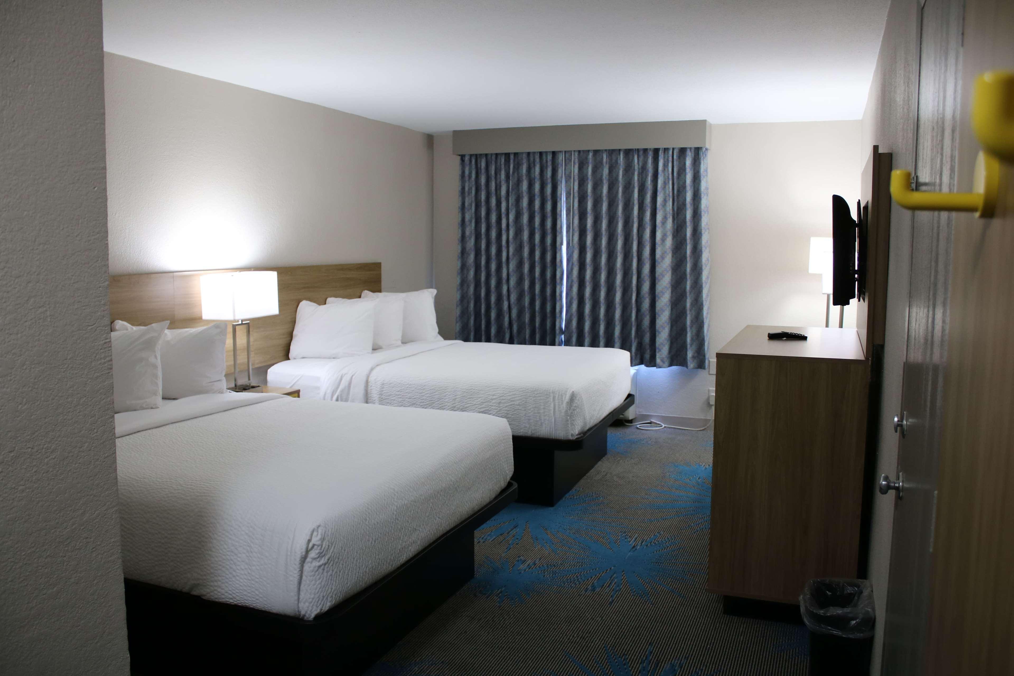 Days Inn By Wyndham Waco University Area ภายนอก รูปภาพ