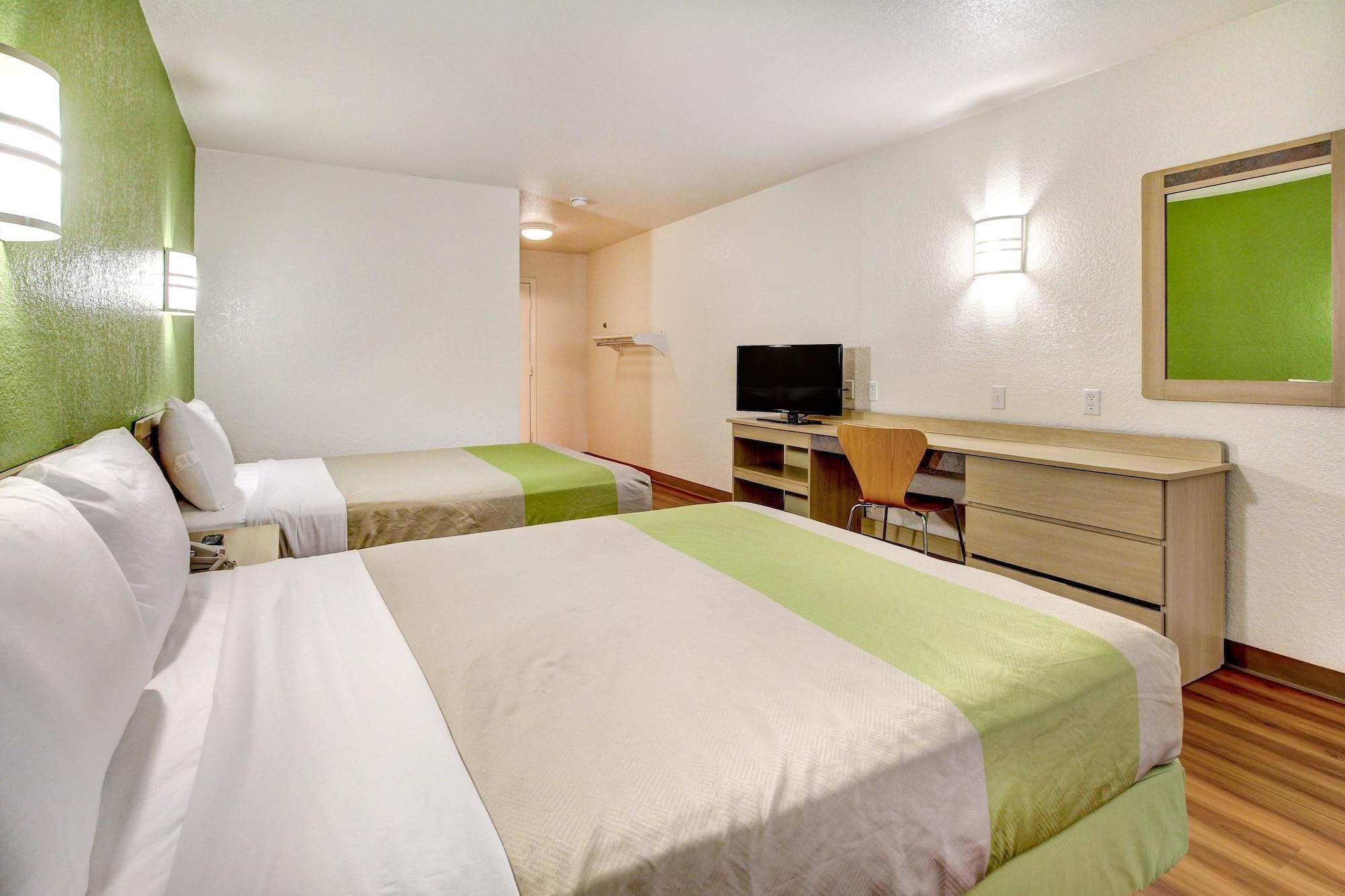 Days Inn By Wyndham Waco University Area ภายนอก รูปภาพ