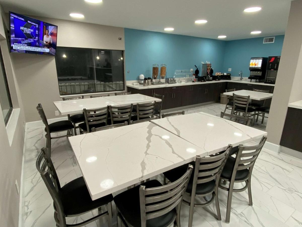 Days Inn By Wyndham Waco University Area ภายนอก รูปภาพ