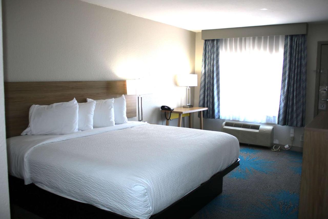 Days Inn By Wyndham Waco University Area ภายนอก รูปภาพ